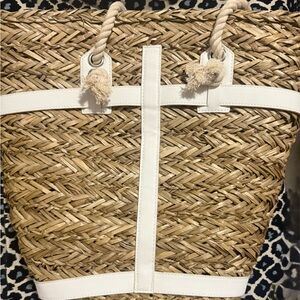 Stylish Tan and White Woven Tote Bag